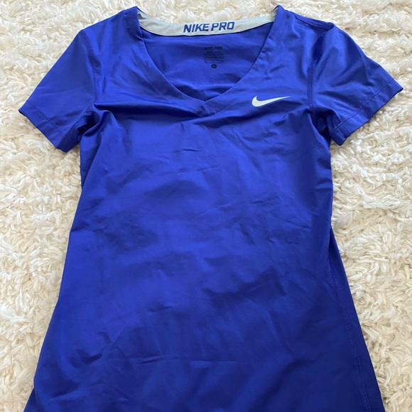NIKE PRO blue Shirt size SMALL